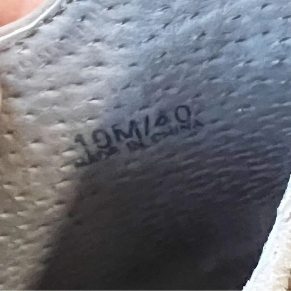 Miz Mooz New York Sallie Gray Button Ankle Boot Women’s 40 Wide Boots New In Box - Picture 4 of 16